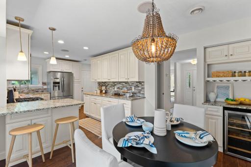 12918 Rutledge Circle, Minnetonka, MN 55305