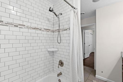 12918 Rutledge Circle, Minnetonka, MN 55305