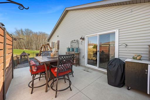 35-web-or-mls-1302 Greentree Dr-152.jpg