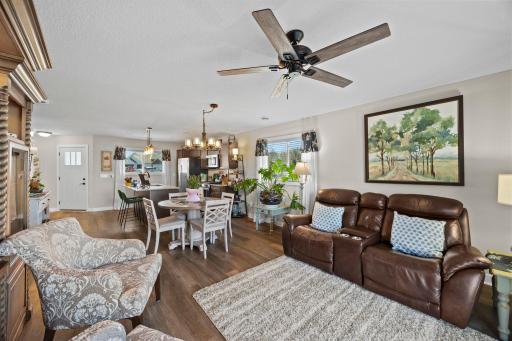 14-web-or-mls-1302 Greentree Dr-91.jpg