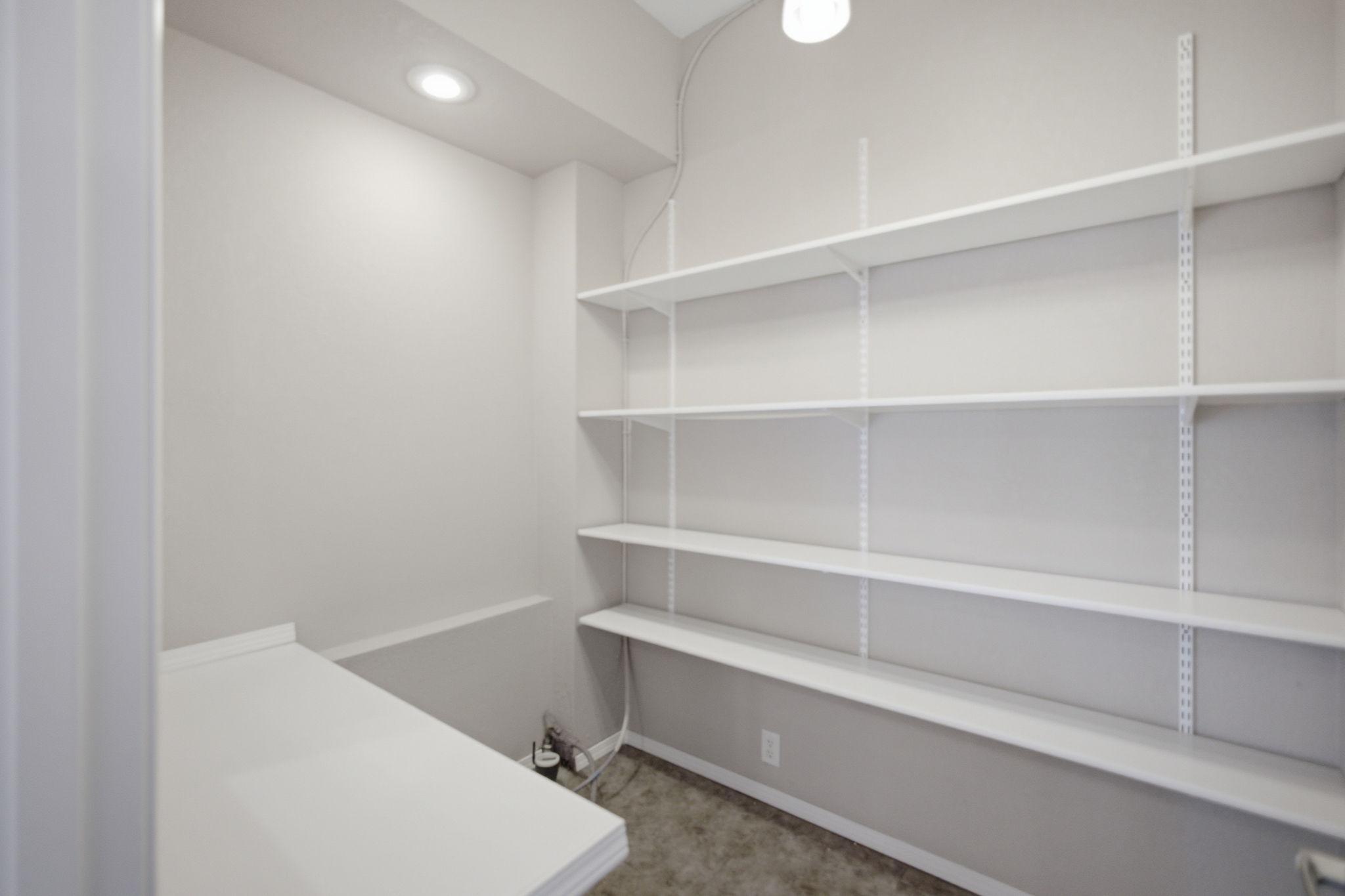 19-web-or-mls-22-2nd-ave-w.jpg