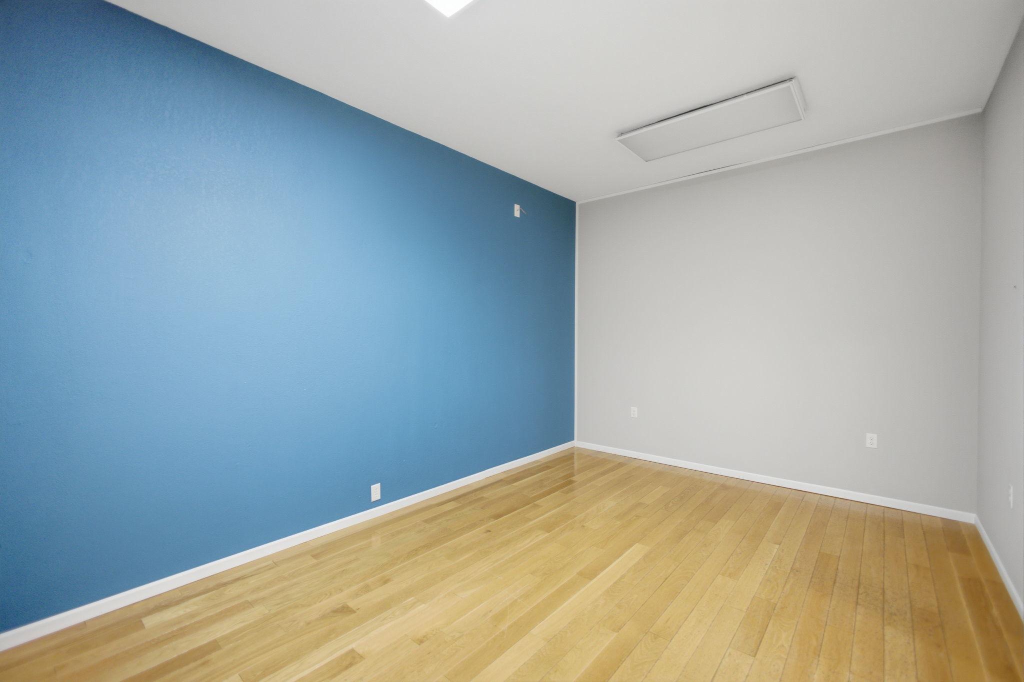 10-web-or-mls-22-2nd-ave-w.jpg