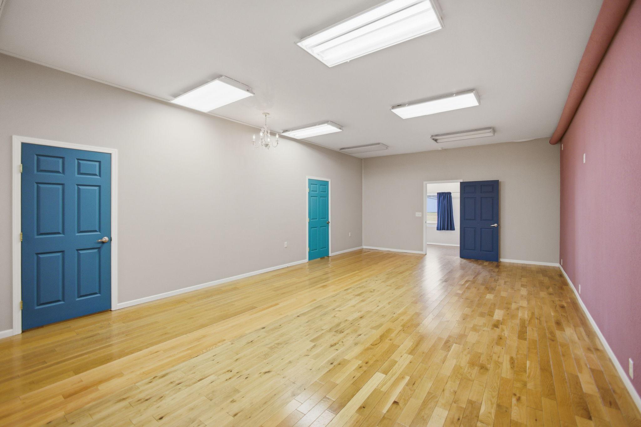 6-web-or-mls-22-2nd-ave-w.jpg