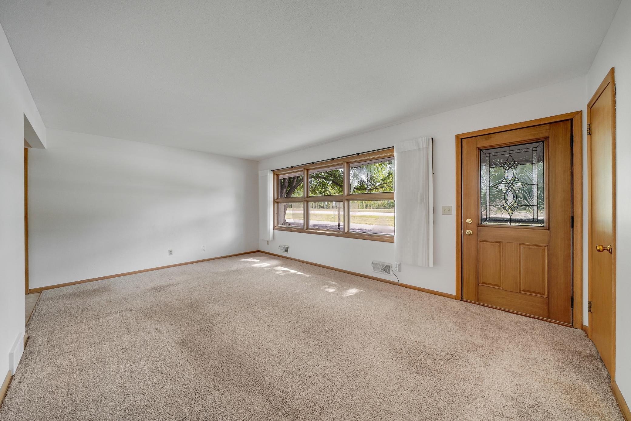 8710Photography-High-Resolution-903-Parallel-Street-Chaska-MN-55318-55318-5.jpg