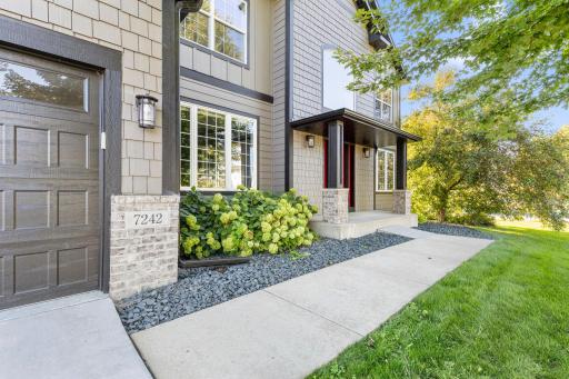 7242 205th Street W, Lakeville, MN 55044
