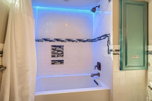 38 Lwr Lvl Common Bath Surround Tile, Heated Floors, LED Accent Lighting.jpg