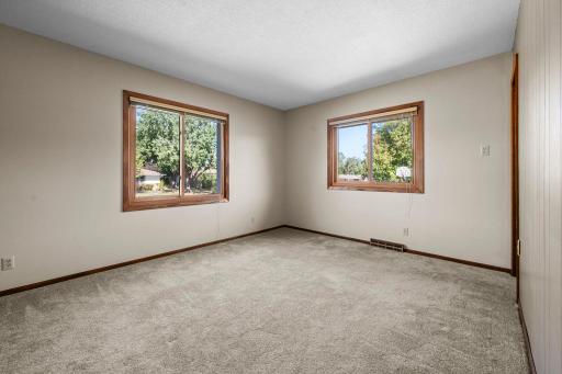 801 E 102nd Street, Bloomington, MN 55420