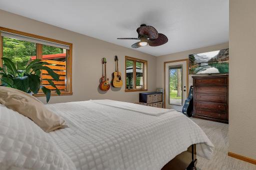 Master w/ Walkout to Patio