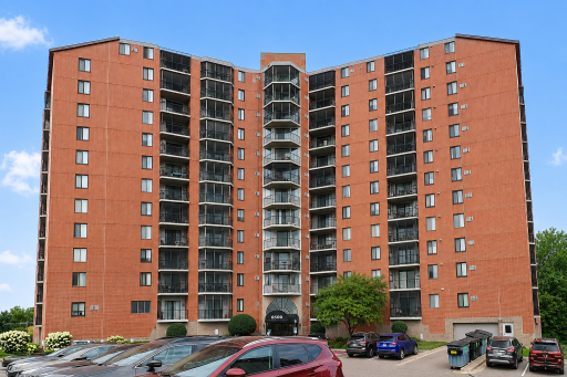 6500 Woodlake exterior building.png