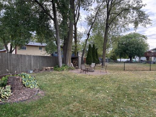 7101 Upper 17th Street N, Oakdale, MN 55128