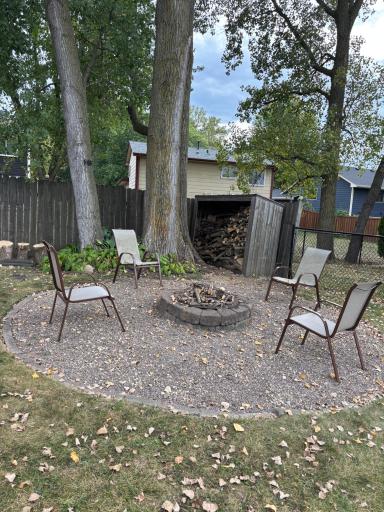7101 Upper 17th Street N, Oakdale, MN 55128