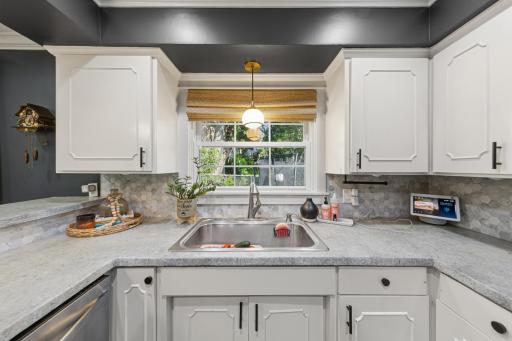 26_25 kitchen.jpg