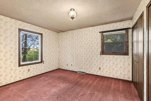 1677 Burns Avenue, Saint Paul, MN 55106