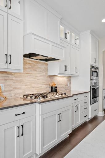 60-web-or-mls-16568 Duluth Trl-49.jpg