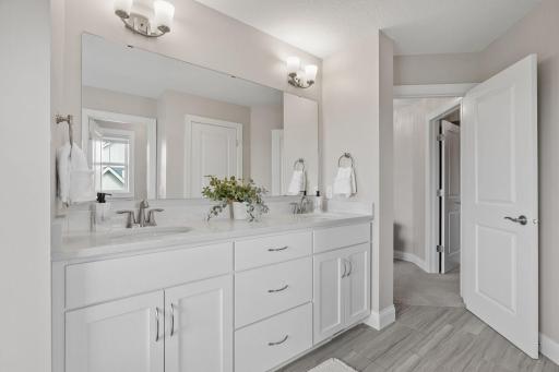 99-web-or-mls-16568 Duluth Trl-88.jpg