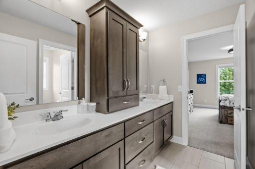 Jack and Jill bathroom connecting the bedrooms!