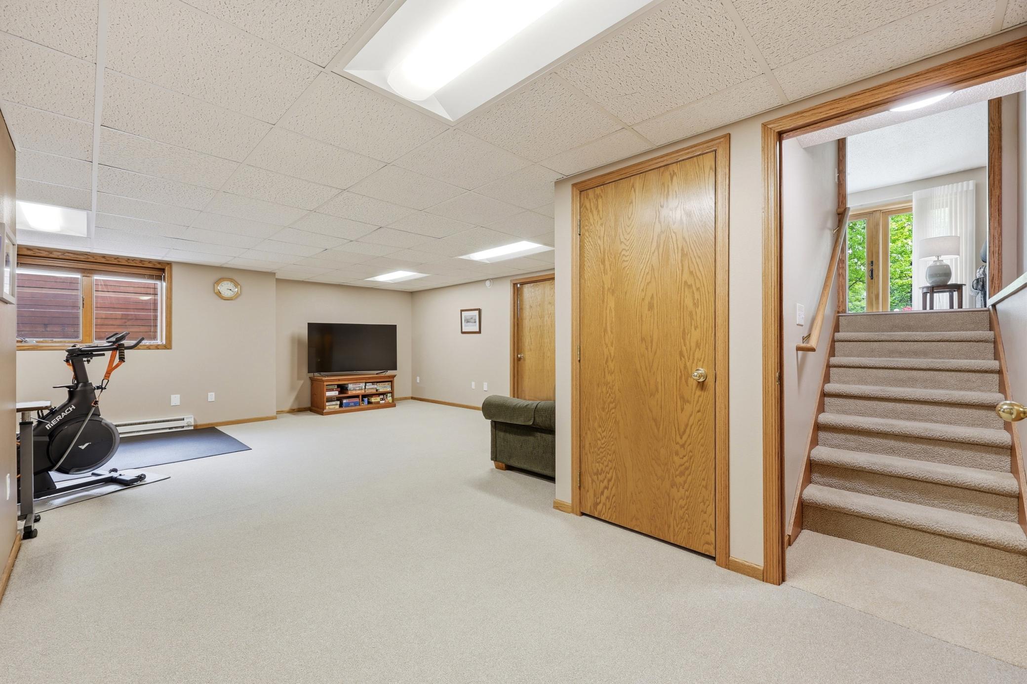 Family Room/5th bedroom/Bonus room