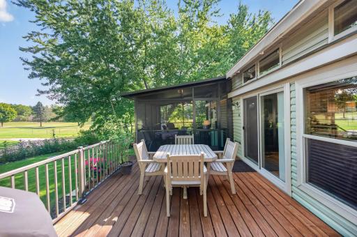 Connects the kitchen so easy for all your outdoor entertaining.