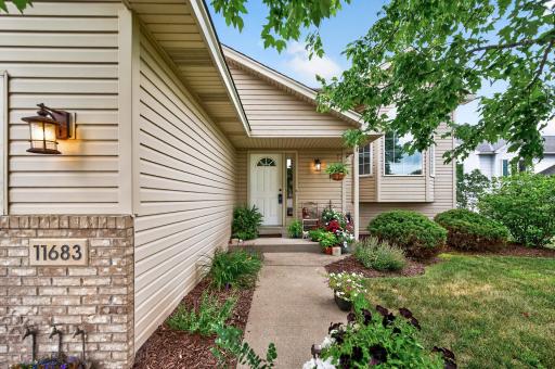 32_11683_10th3 (1)_mls.jpg