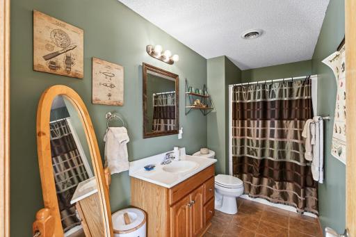 Lower level 3/4 bath