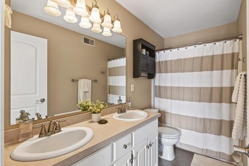 Upper level full bath