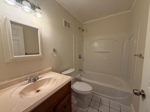 868 Wescott Square, Eagan, MN 55123