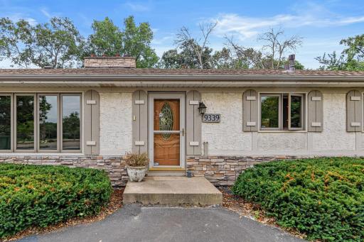 9339 Cedar Lake Road S, Saint Louis Park, MN 55426