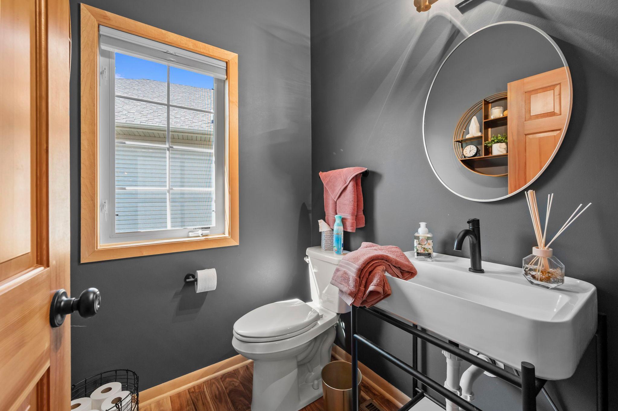 49-web-or-mls-1404 Beachcomber Blvd-110.jpg