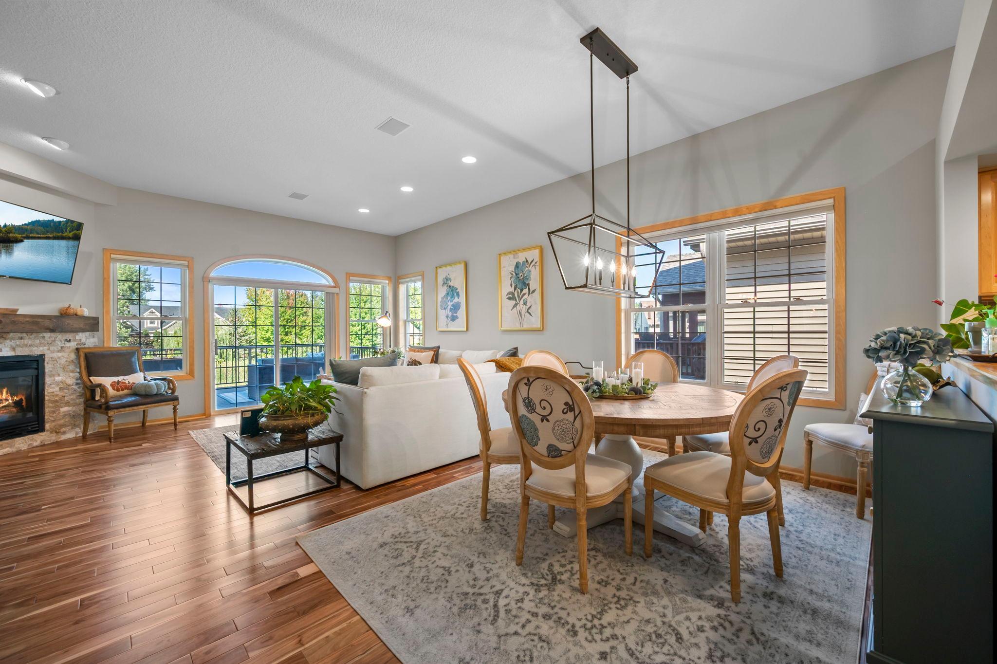 30-web-or-mls-1404 Beachcomber Blvd-190.jpg