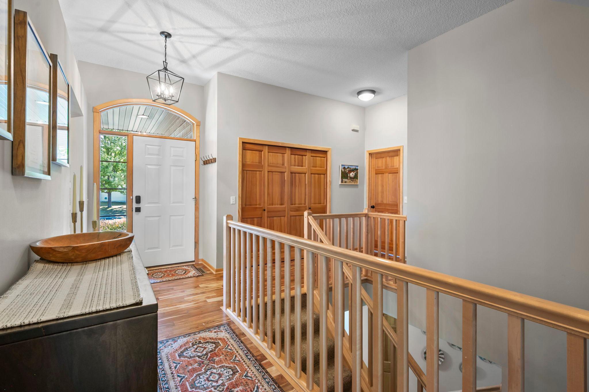 18-web-or-mls-1404 Beachcomber Blvd-94.jpg