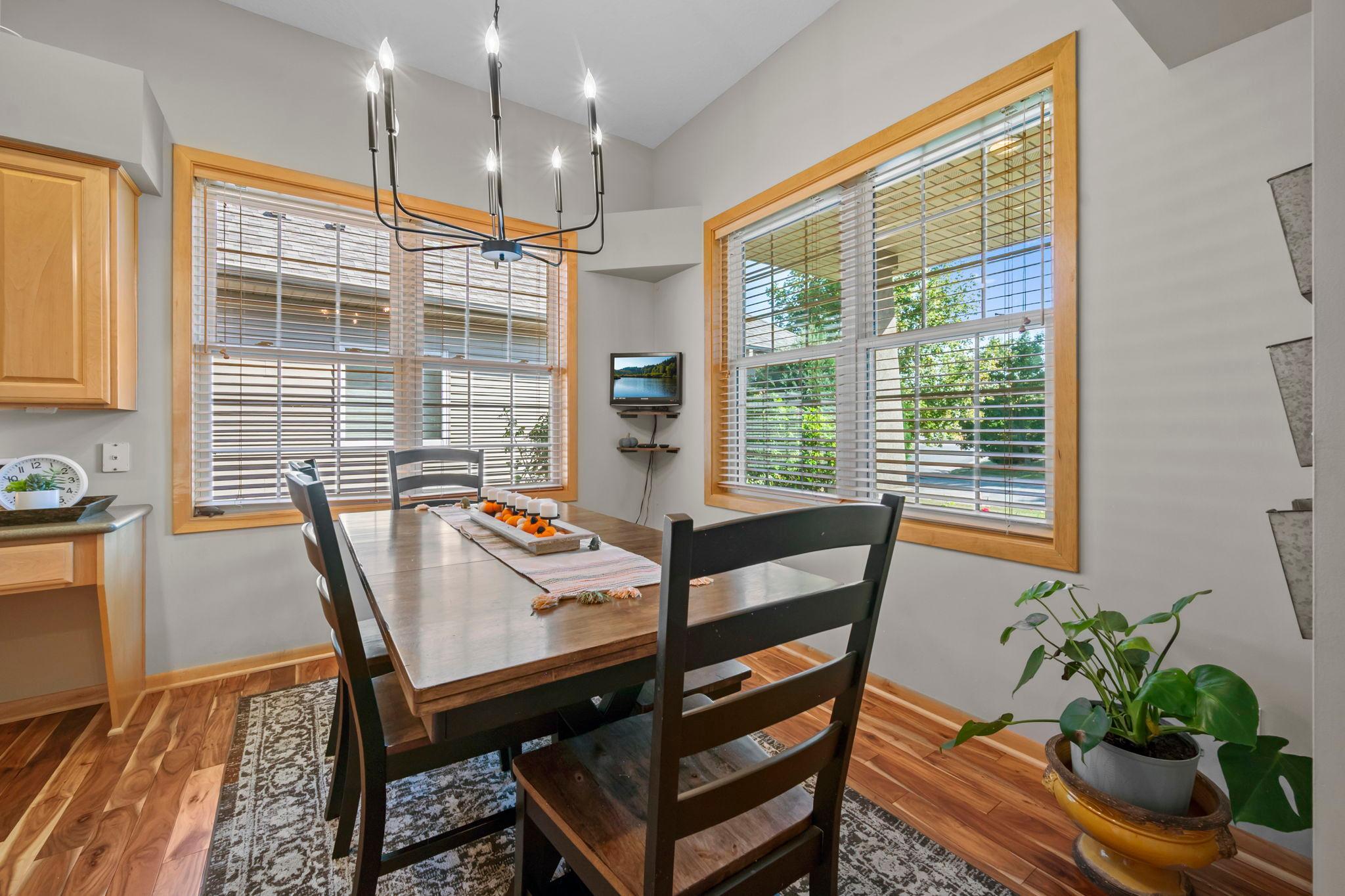 44-web-or-mls-1404 Beachcomber Blvd-140.jpg