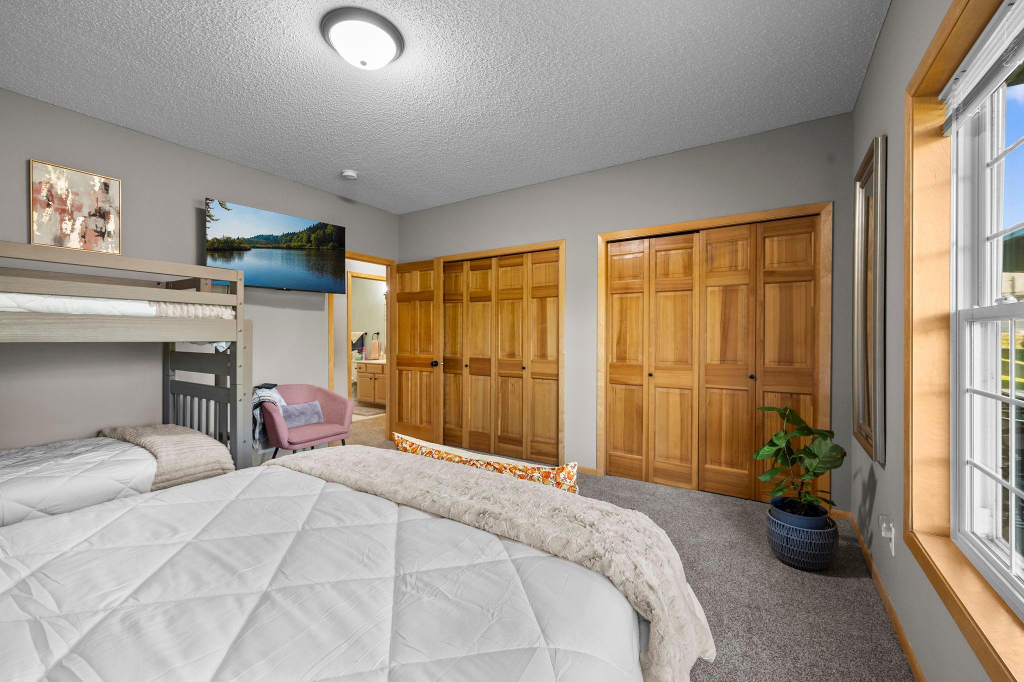 61-web-or-mls-1404 Beachcomber Blvd-404.jpg