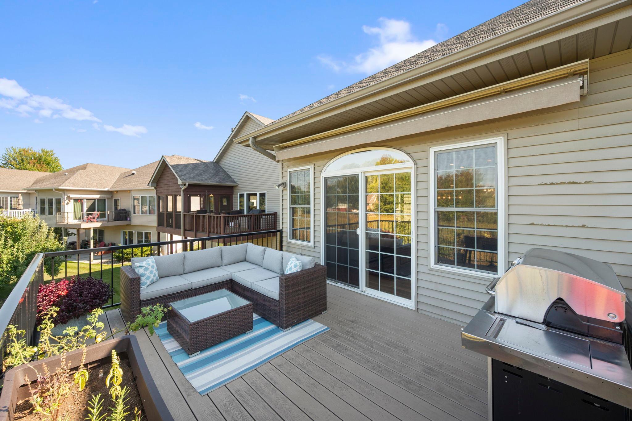 85-web-or-mls-1404 Beachcomber Blvd-269.jpg