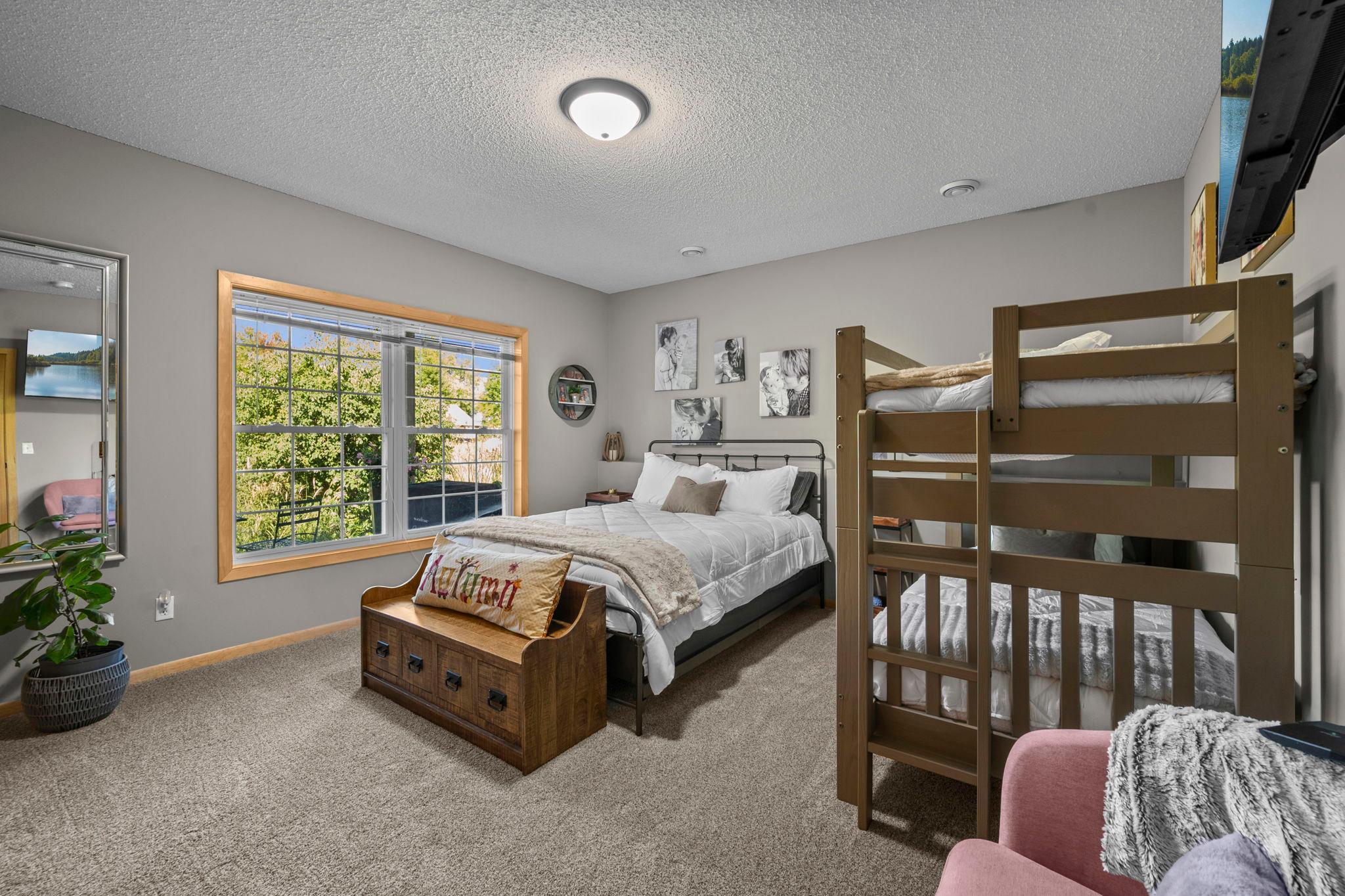 79-web-or-mls-1404 Beachcomber Blvd-395.jpg