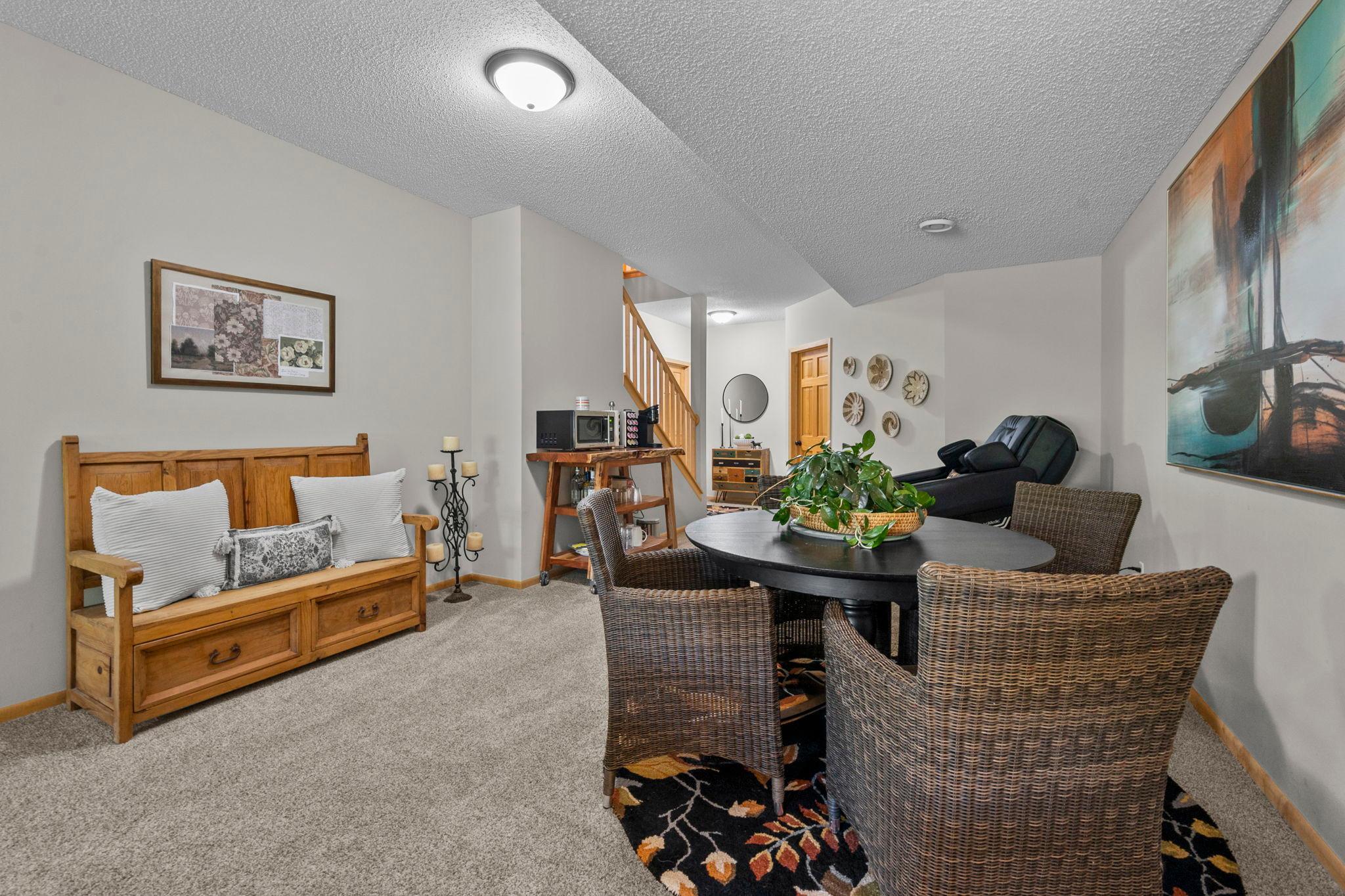 71-web-or-mls-1404 Beachcomber Blvd-351.jpg