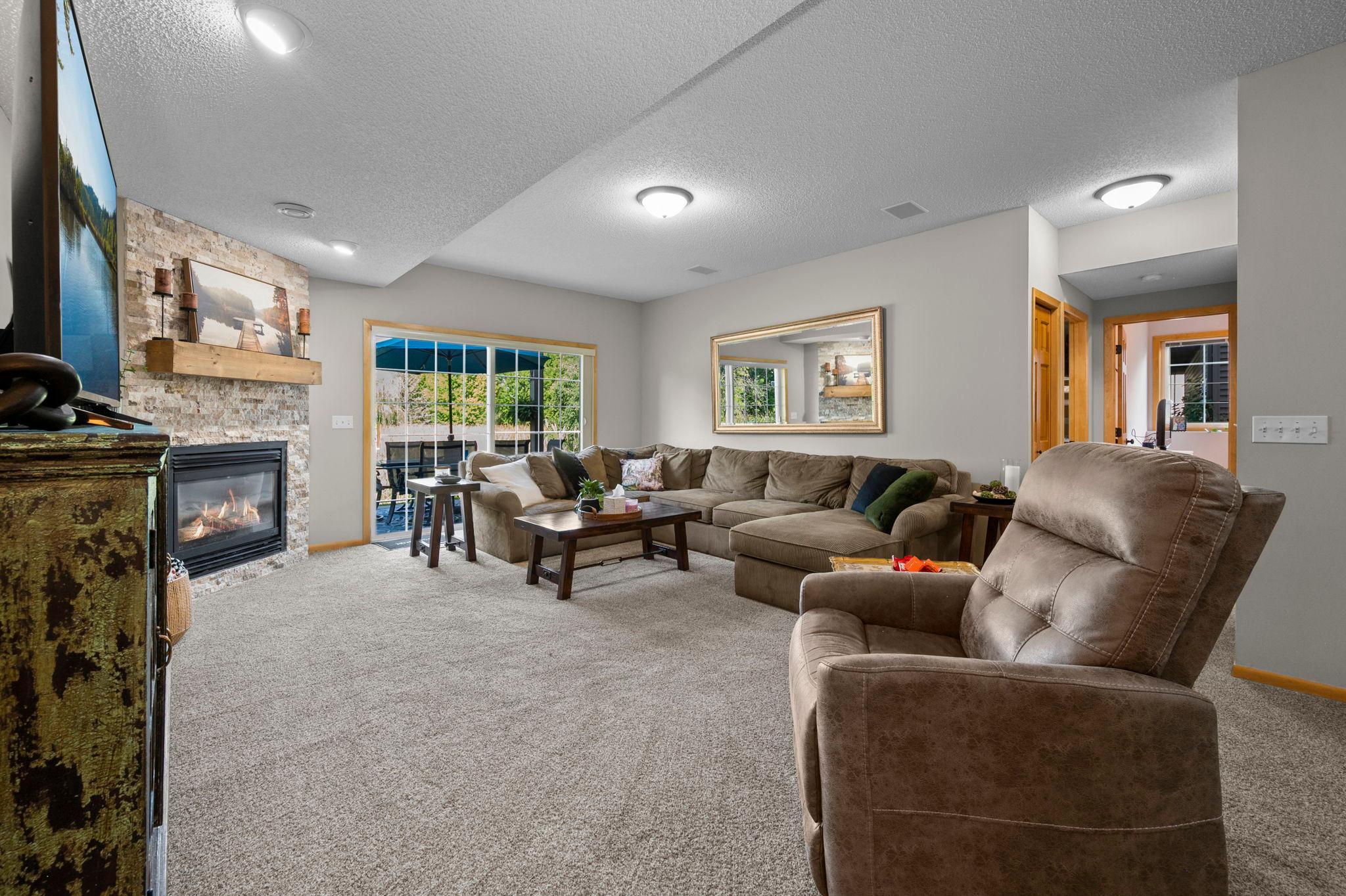 72-web-or-mls-1404 Beachcomber Blvd-359.jpg