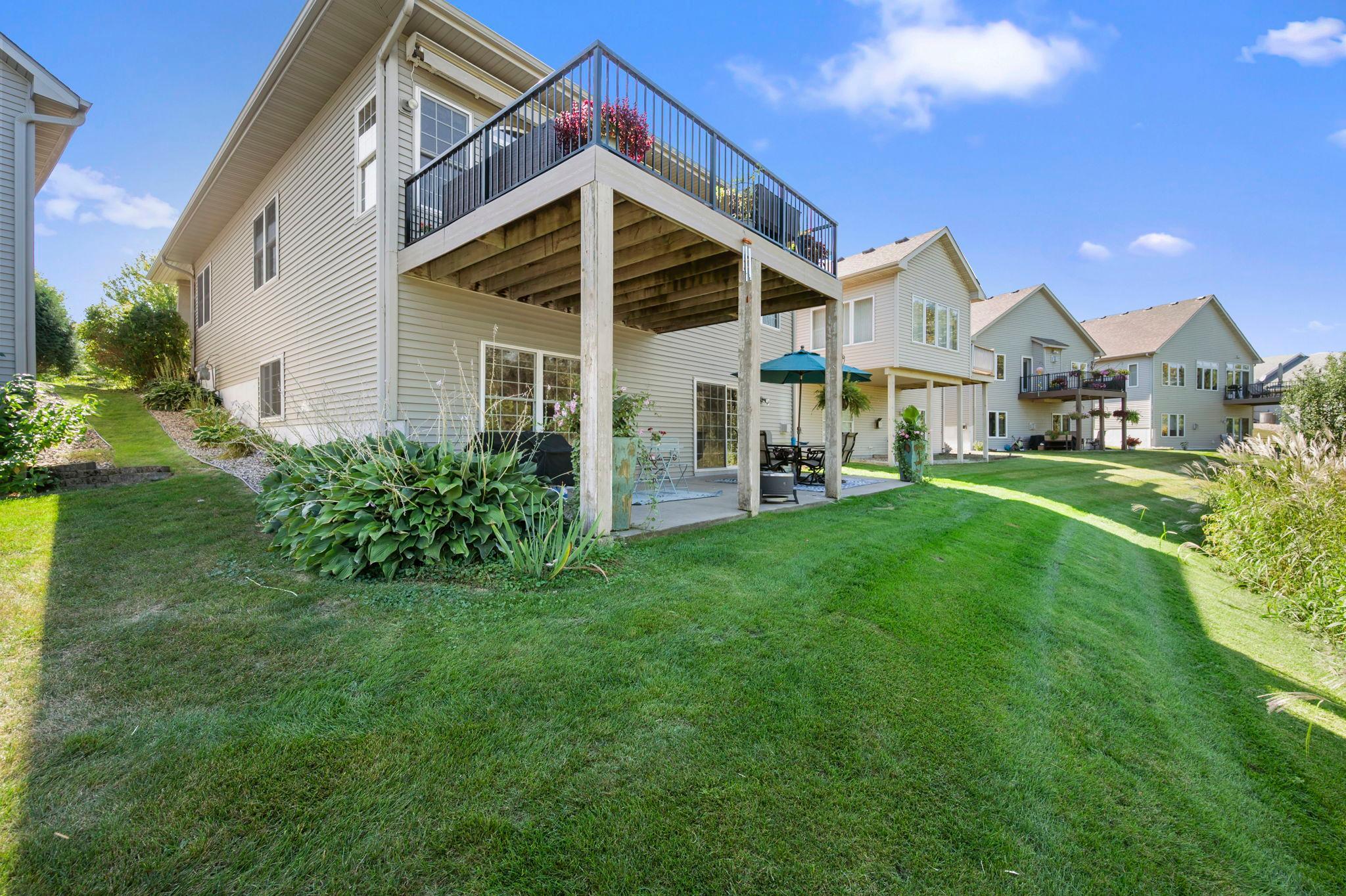 95-web-or-mls-1404 Beachcomber Blvd-29.jpg