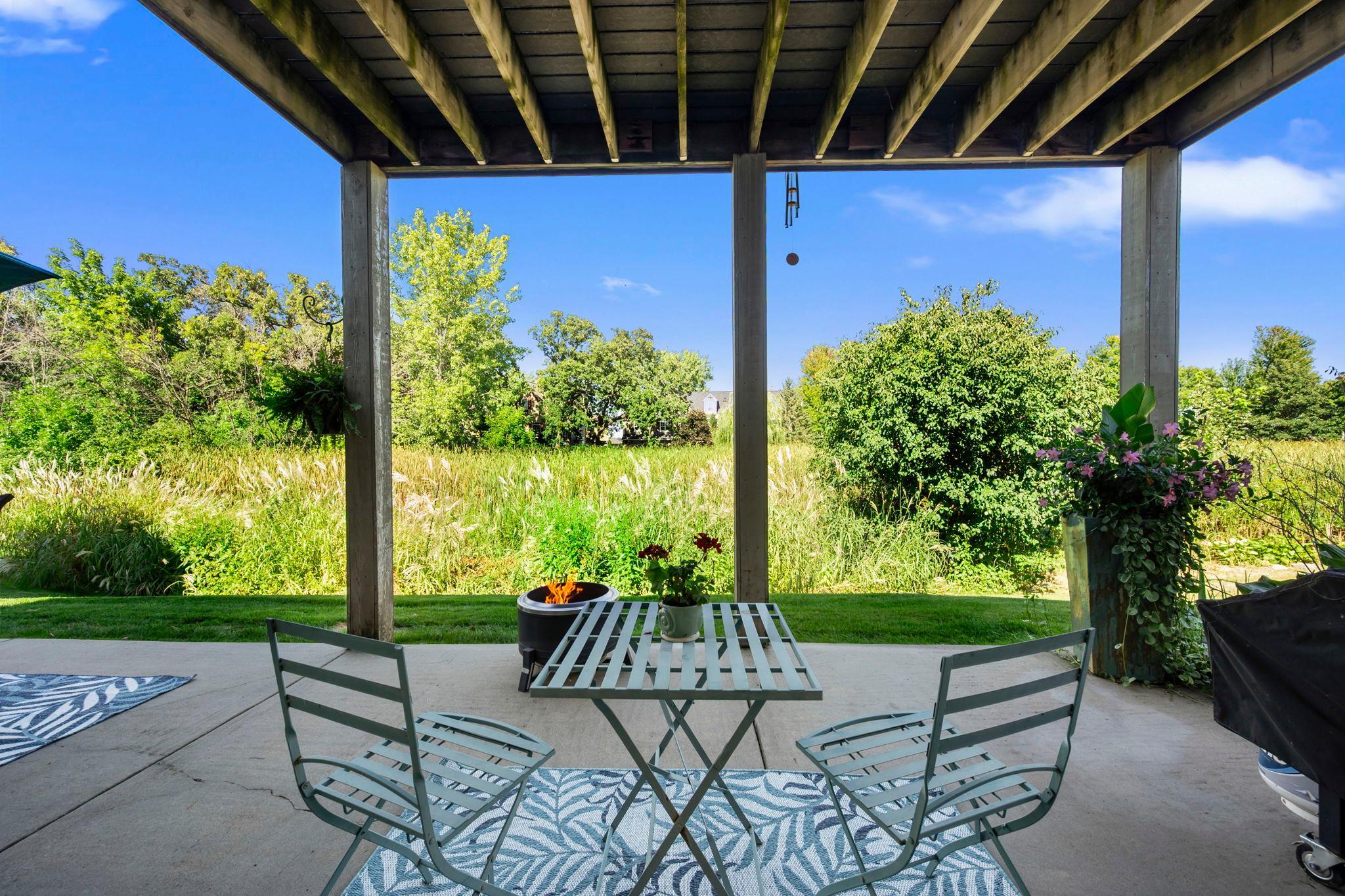 91-web-or-mls-1404 Beachcomber Blvd-70.jpg