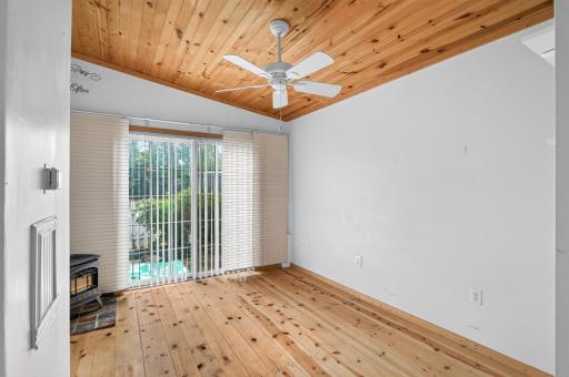 215 Franklin Avenue E, Delano, MN 55328