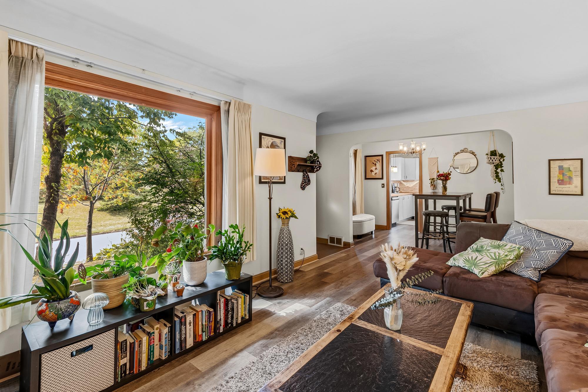 Large window with panoramic views of parkland