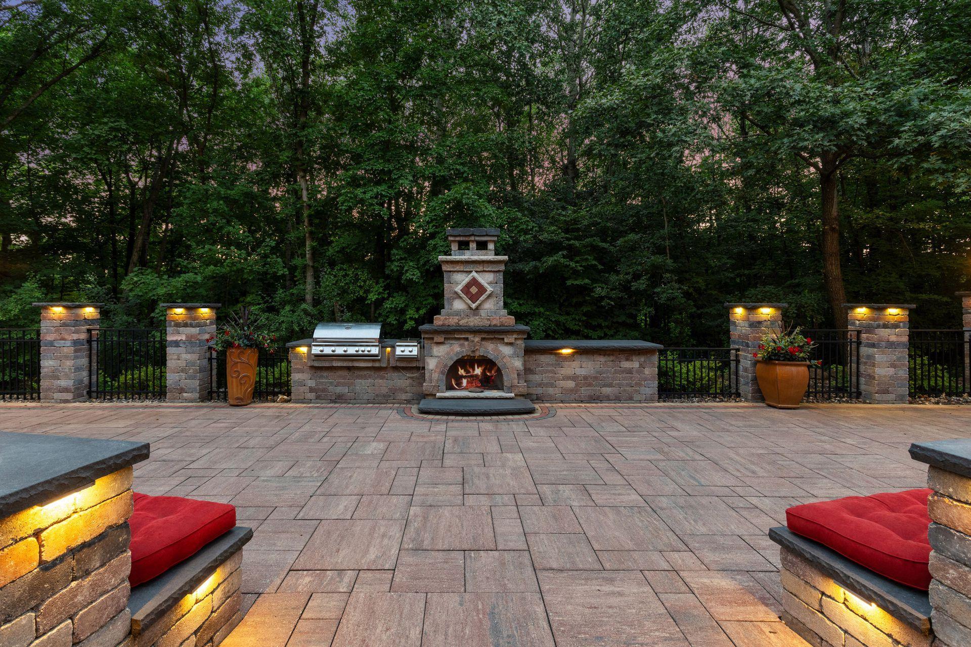 Full outdoor kitchen with stunning bluff views
