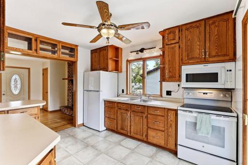 Oak Cabinetry, Great Storage & Easy Outdoor Access