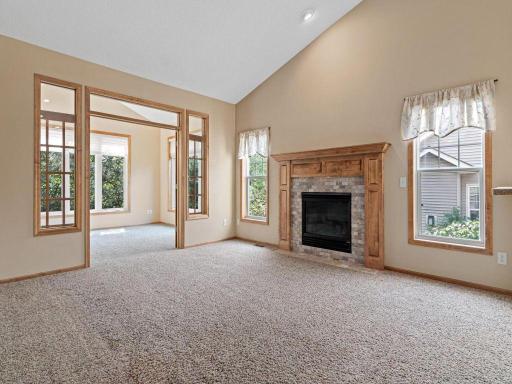 198 Thompson Avenue E, Saint Paul, MN 55118