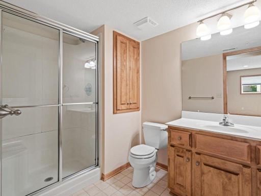 198 Thompson Avenue E, Saint Paul, MN 55118