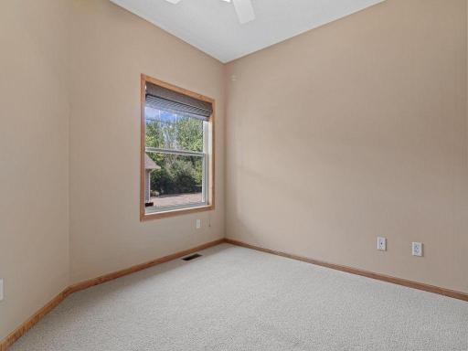 198 Thompson Avenue E, Saint Paul, MN 55118