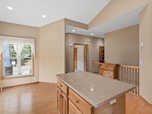 198 Thompson Avenue E, Saint Paul, MN 55118