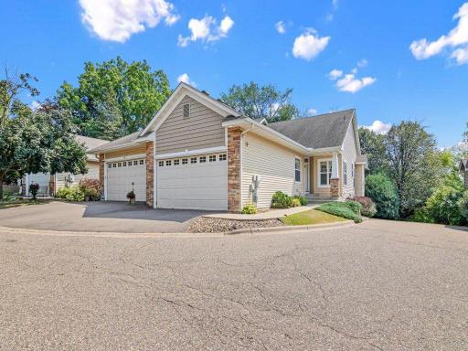 198 Thompson Avenue E, Saint Paul, MN 55118