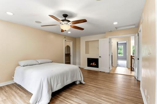 46-web-or-mls-10329-Noble-Ave-N-46.jpg