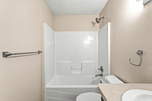 40-web-or-mls-10329-Noble-Ave-N-40.jpg