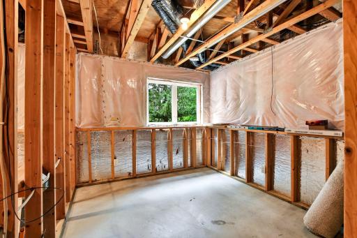 59-web-or-mls-10329-Noble-Ave-N-59.jpg